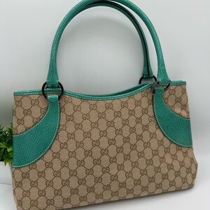 Gucci monogram shoulder tote bag 😍